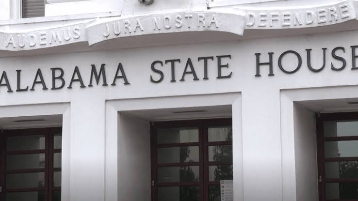 Federal judge denies Alabama's emergency redistricting request