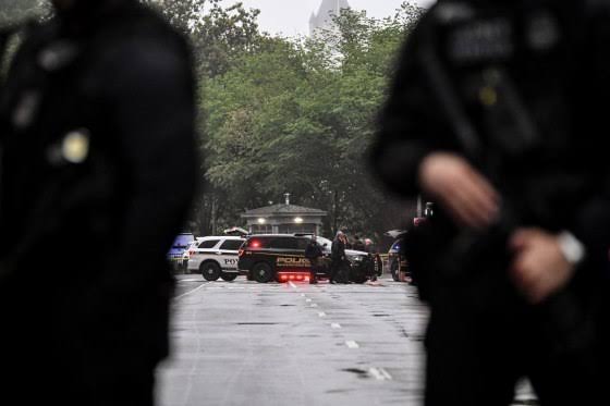 Secret Service kills man who opened fire at White House security checkpoint