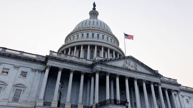 Big Ten, SEC support college sports bill, reviving Senate chances