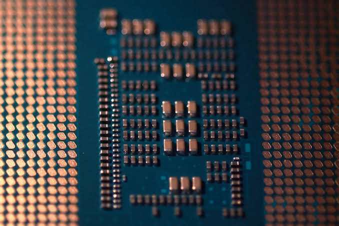 China begins making homegrown DUV chipmaking tools, The Information reports
