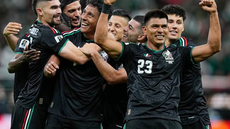 Mexico becomes first country to reach knockout stage of World Cup, beating South Korea 1-0