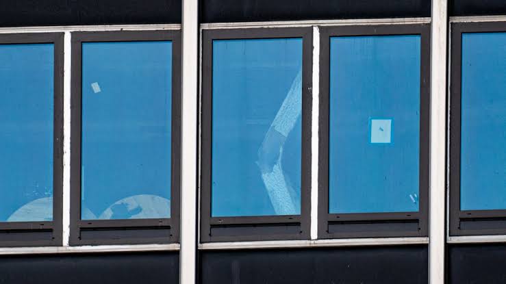 One building cleared to reenter as contractors work to shore up Manhattan high-rise