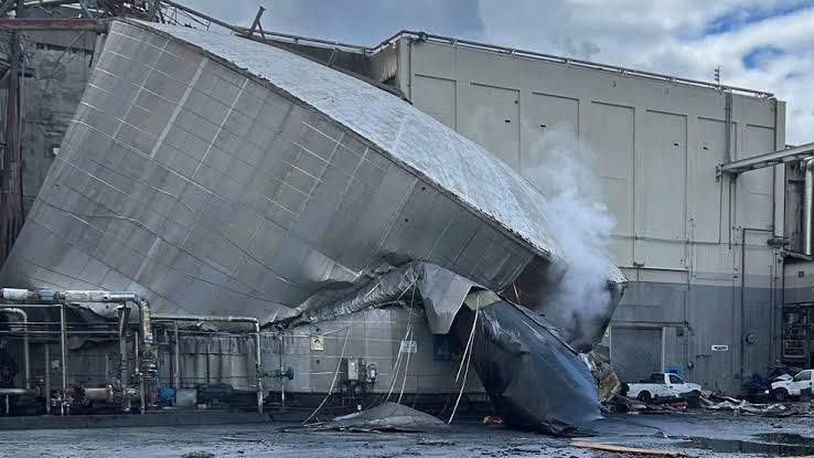 1 confirmed dead, 9 others missing after chemical implosion at facility in SW Washington