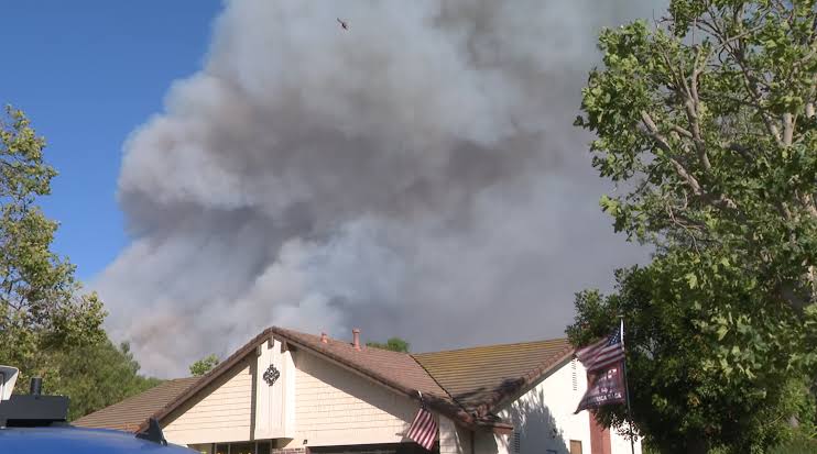 Smoke from Sandy Fire blowing into Los Angeles; wildfire smoke advisory issued