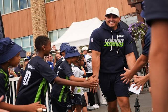 Seahawks offense breaks out at training camp | Notebook