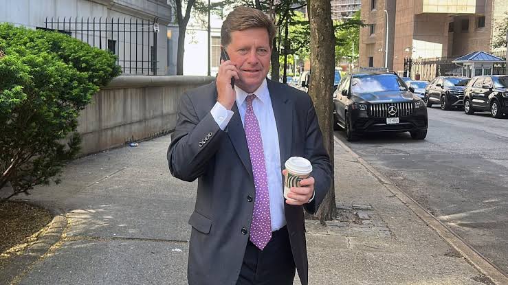 Trump says he'll nominate Jay Clayton to be the next director of national intelligence