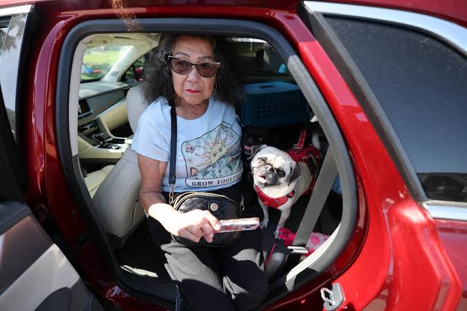 A night of fear, confusion as thousands flee their homes in O.C. amid chemical crisis