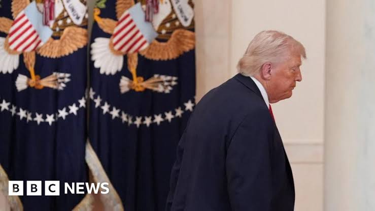 Trump offers few answers as he seeks to calm nerves over Iran war