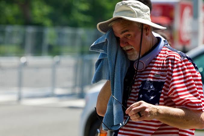 Hot, stormy weather affects July Fourth events in DC region