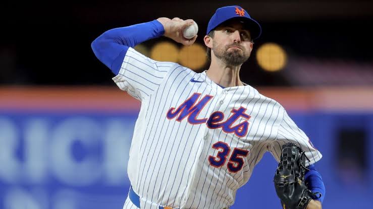 Cubs acquire Clay Holmes, OF Taylor from Mets for top prospect