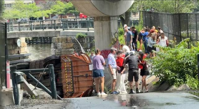 Video shows duck boat flipped over while exiting Charles River in Cambridge, 11 people injured