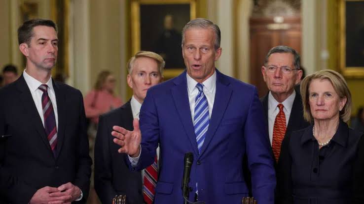 Senate votes to fund most of DHS. And, Trump extends Iran's deadline to reopen strait