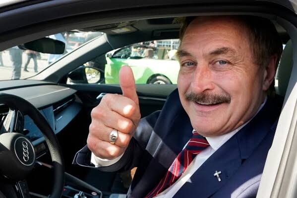 Donald Trump endorses ‘Pillow Man’ Mike Lindell for Minnesota governor