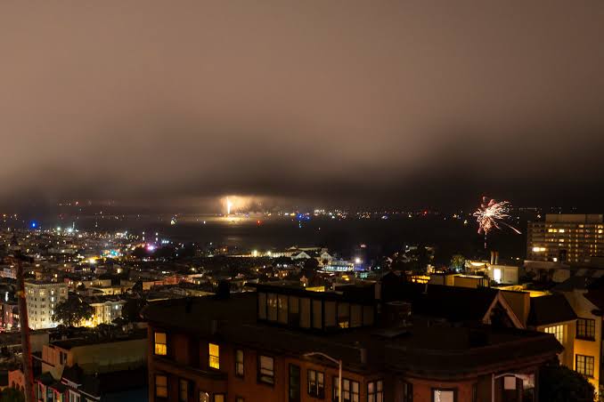 Golden Gate Bridge Fourth of July fireworks 2026: Photos from a foggy show