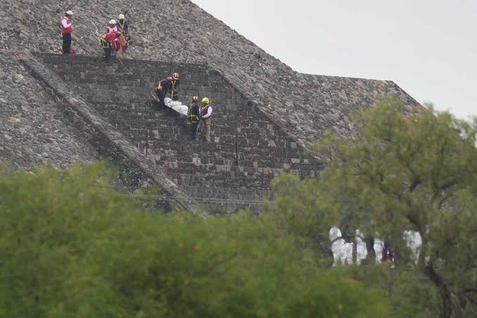 Gunman shoots several tourists at historic pyramids in Mexico