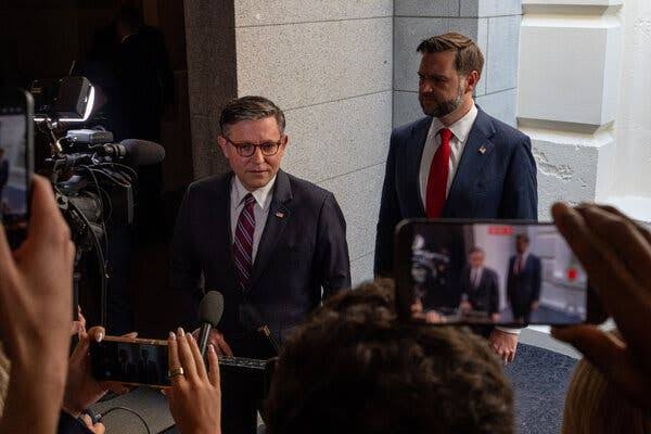 G.O.P. Boxed In on Iran War as Trump Sidelines Congress