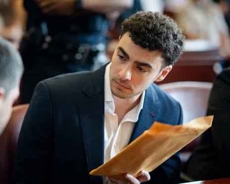 Mangione lawyers abandon psychiatric defense over health CEO’s killing | Brian Thompson shooting