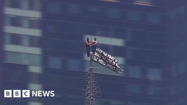 Daredevil climbers apparently get engaged after scaling needle of Empire State Building