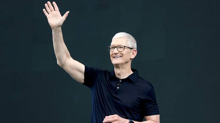 Apple posts record June quarter as iPhone sales surge; Cook weighs in on AI, China