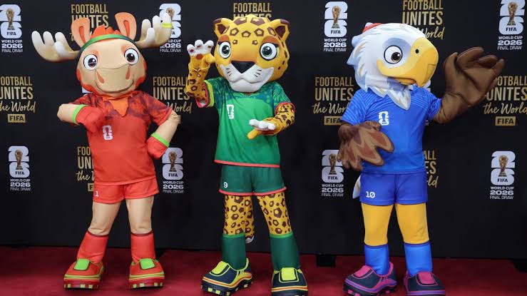 Peruvian police disguise themselves as World Cup mascots for drug raid