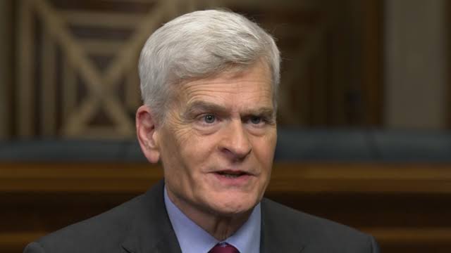 Cassidy says he passed a note to Witkoff to request briefing during heated Trump meeting