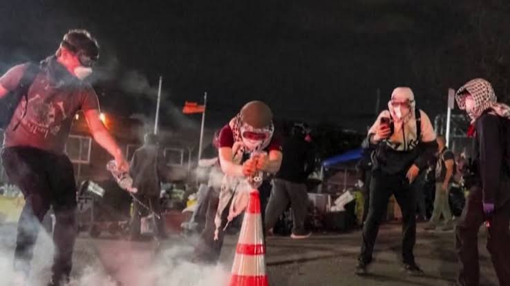 Dueling protests at New Jersey ICE facility, and Trump confronts Freedom 250 fallout: Weekend Rundown