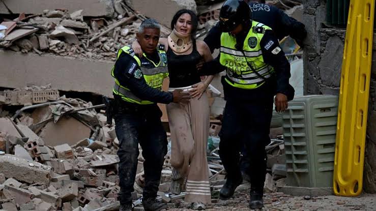 Strong earthquakes hit Venezuela as buildings collapse in Caracas - follow live